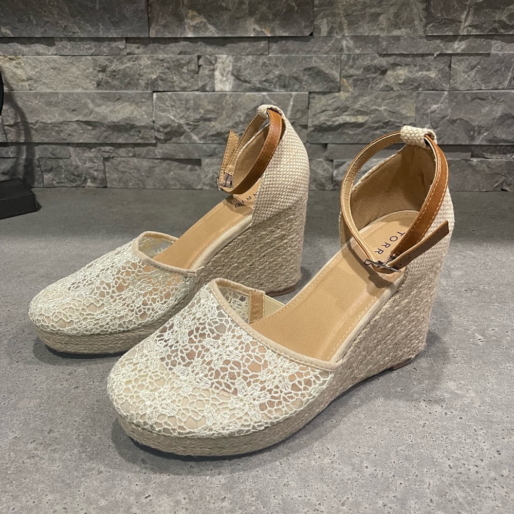 Wedge Lace Espadrilles (wide)